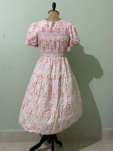 Decent Floral Smocked Puff sleeve Dress