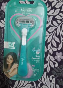 Gillette Venus Skin Love Razor🪒