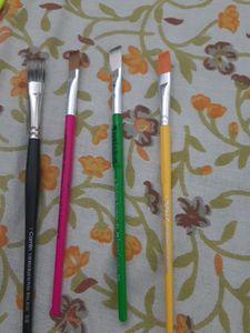 Paint Brushes From Camlin And Doms No.6 (3 Brushes)And No 7( 1 Brush )