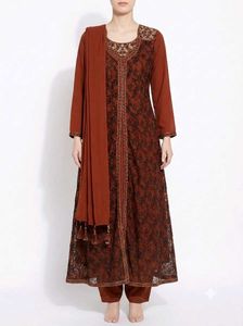 Elegant Ethnic Kurta Set with Dupatta