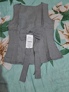 Shein Cute Black Gingham Sleeveless back bowTop