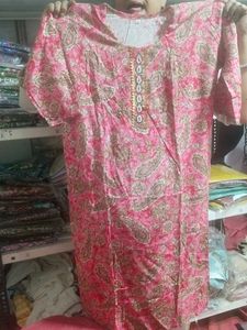 Beautiful Pink Paisley Print Kurta