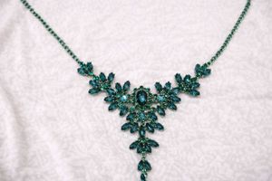 Elegant Floral Statement Necklace and bracelet