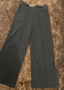 Stylish Wide-Legged Pants with Gold Chain Detail