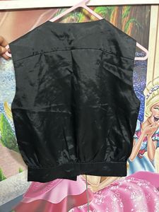 Sleek Black Sleeveless Vest