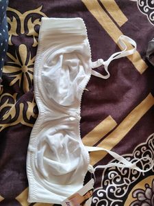 Comfortable White Everyday Bra