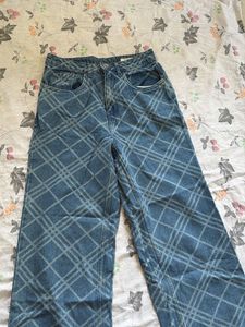 Unique Plaid Wide-Leg Jeans