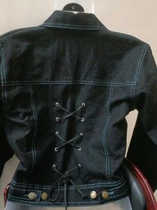 STYLISH ✨💖Embroidered Denim Jacket