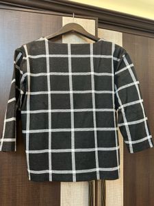 Chic Checked Long Sleeve Top