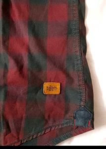 ROADSTER Men's Red &amp; Black Plaid Shirt