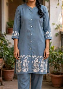 Embroidered  cord set
