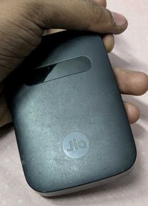 JioFi Portable WiFi Hotspot