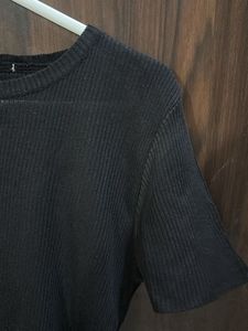 Black Ribbed Cropped Top