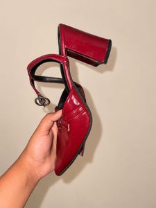 Chic Burgundy Block Heel Sandals