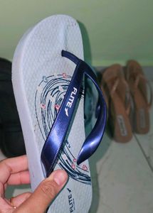 Flight Pack Of 2 Cute Flip Flops - Size 4