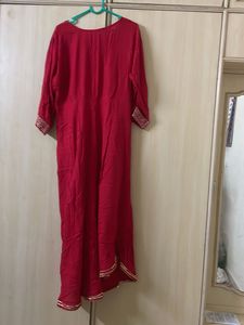 Elegant Red Embroidered Kurta