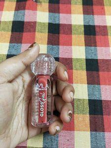 MILA BEAUTE GlossGirl Lip Gloss