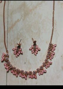 Elegant Floral Necklace &amp; Earring Set