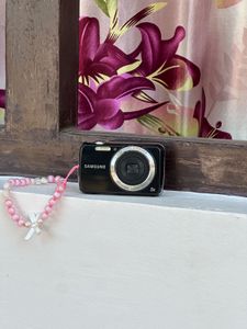 Samsung Digital Camera with Accessories