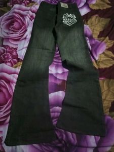 RARE Y2K EMBROIDERED BELL BOTTOM JEANS