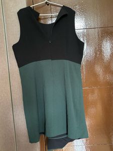 Chic Black &amp; Green Color Block Dress
