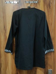 Black Kurta with Exquisite Embroidery