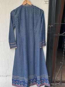 Elegant Blue Ethnic Kurta with Intricate Pattern