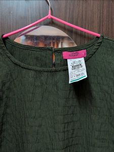 Stylish Textured Green Top