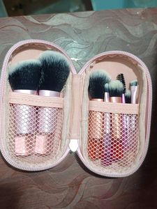 Mini Travel Makeup Brush Set