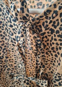 Animal Print front Tie-lace Blouse