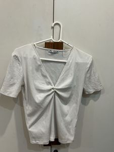 Zara v neck ribbed white top