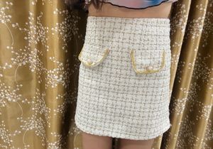 Chic Tweed Mini Skirt