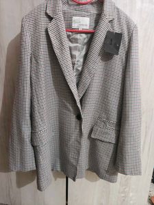 Houndstooth Blazer - Stylish &amp; Versatile