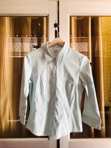 Light Blue Classic Button-Up Shirt☁️🎗️