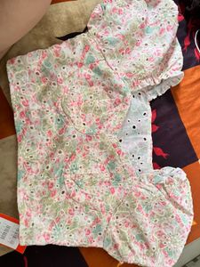 Floral Eyelet Puff Sleeve Top