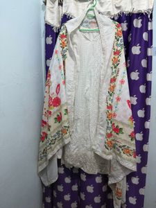 Elegant White Kurta Set with Floral Dupatta