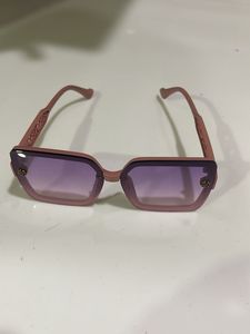 Chic Pink Square Sunglasses