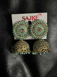 Set of 2 Beautiful Jhumkas