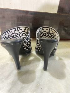 Stalk Heels Brand New
