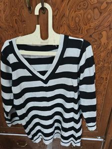 Chic Striped V-Neck Sweater Top