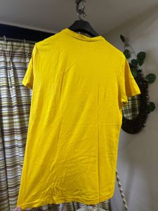 💛 United Colors of Benetton Graphic T-Shirt