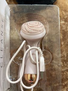Facial Cleansing Brush