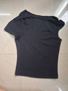 Chic Black One-Shoulder Twist Top