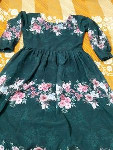 Beautiful Floral Print Maxi dress👗😍