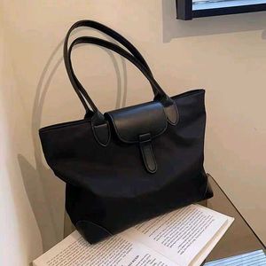 Practical black medium-size tote bag