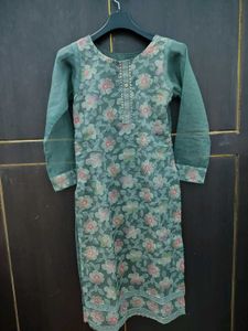 Floral Print and embroided Kurta Set