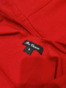 Red sleeveless dress