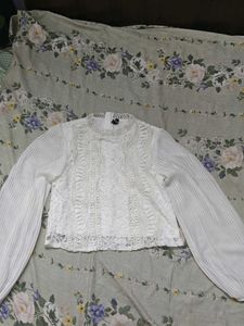 Chic White Lace Long Sleeve Top