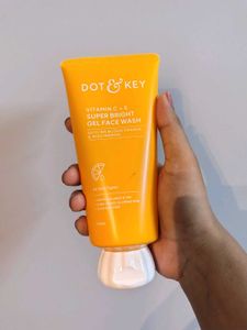 DOT &amp; KEY Vitamin C Facewash