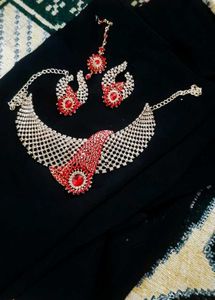 Stunning Red & Crystal Necklace Set